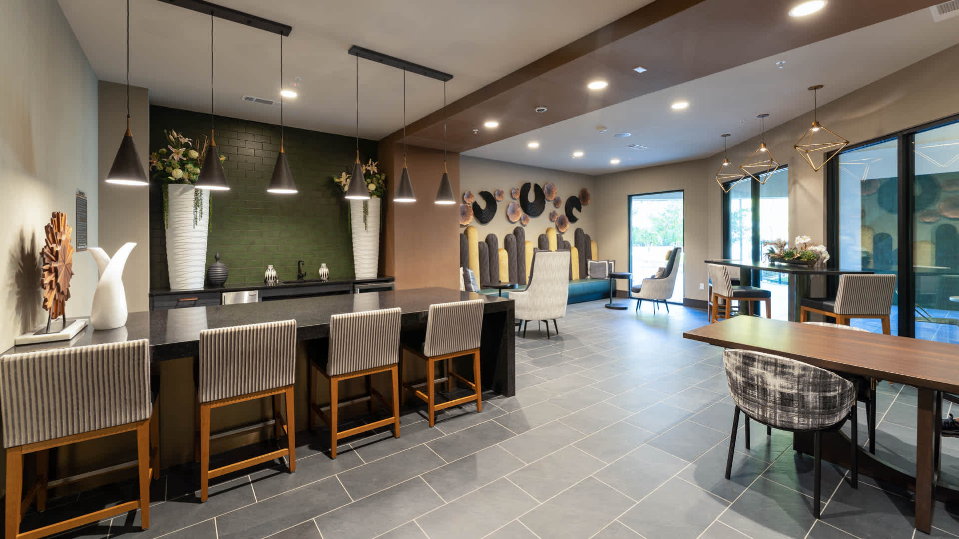 Olivian at the Realm Image 65