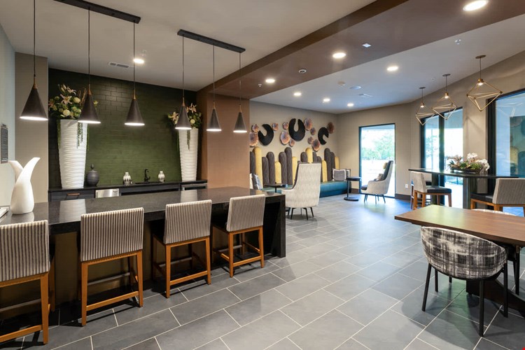 Olivian at the Realm Image 65