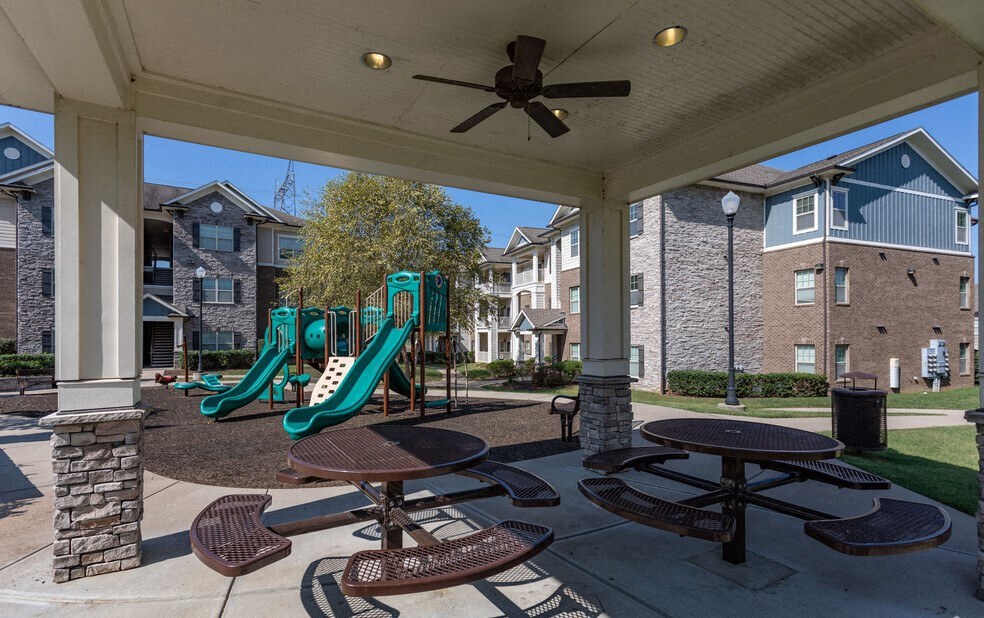 Vintage Crossing Image 15