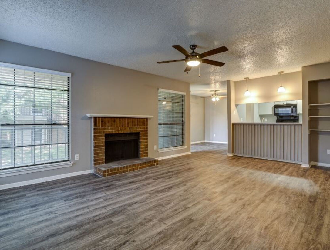 Whispering Oaks Image 7