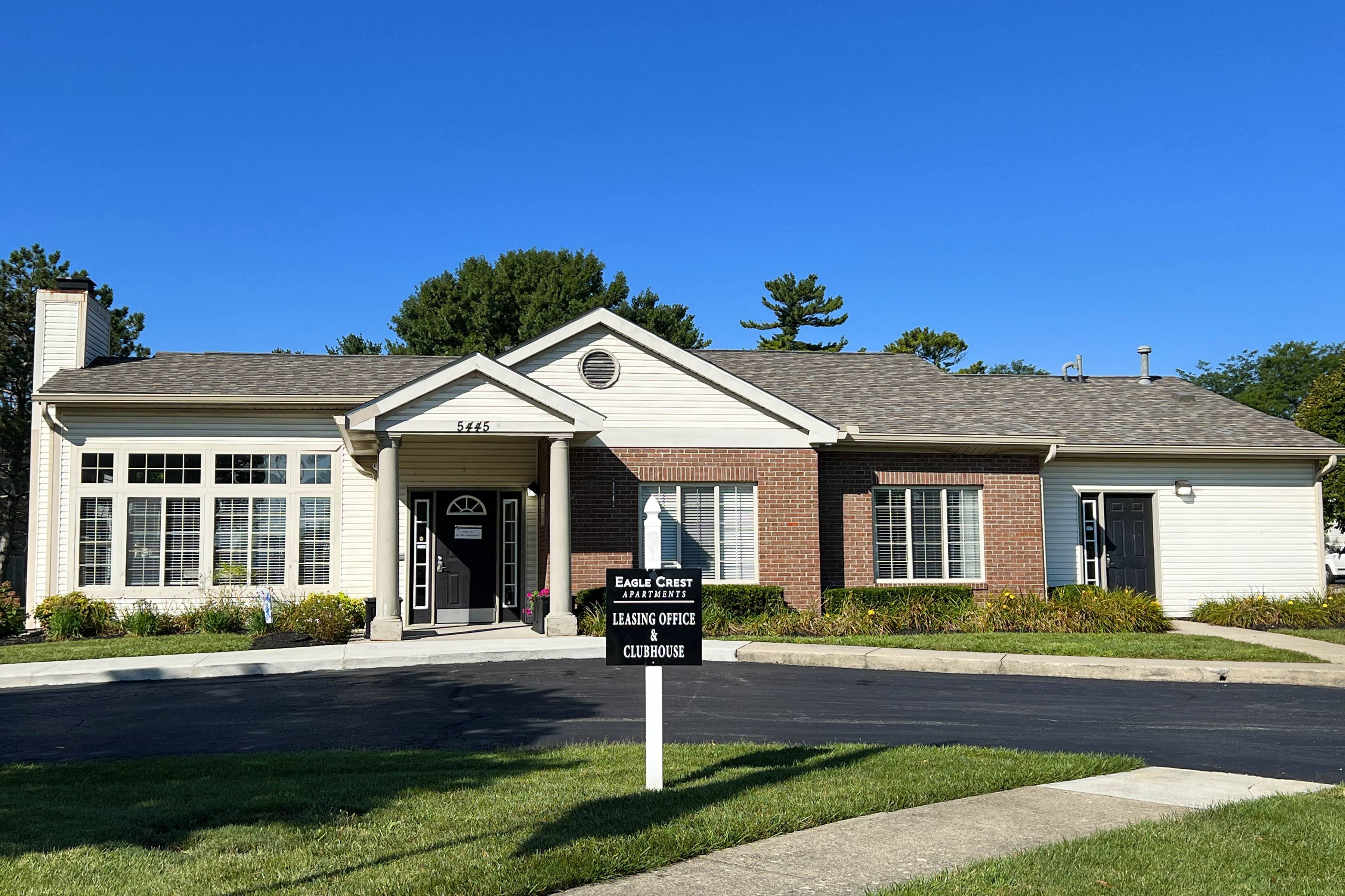 Eagle Crest Apartments Image 1