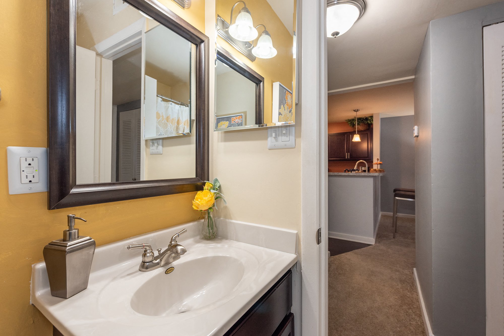 Hanover Crossing  Image 28