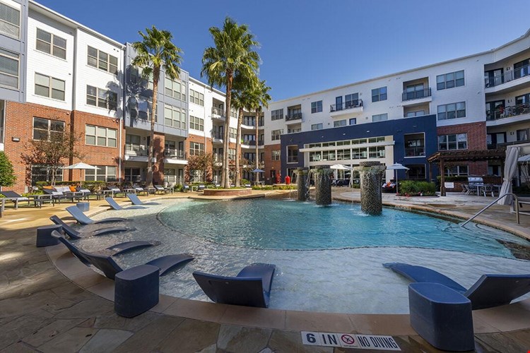 The Richmond at Uptown Image 53