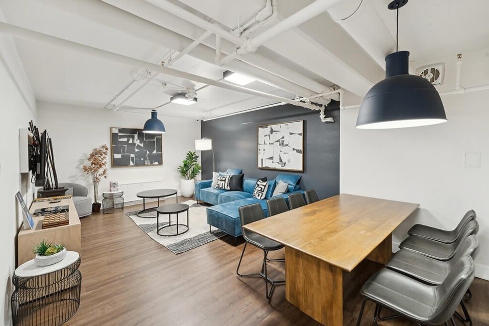 735 St. Clair Image 7