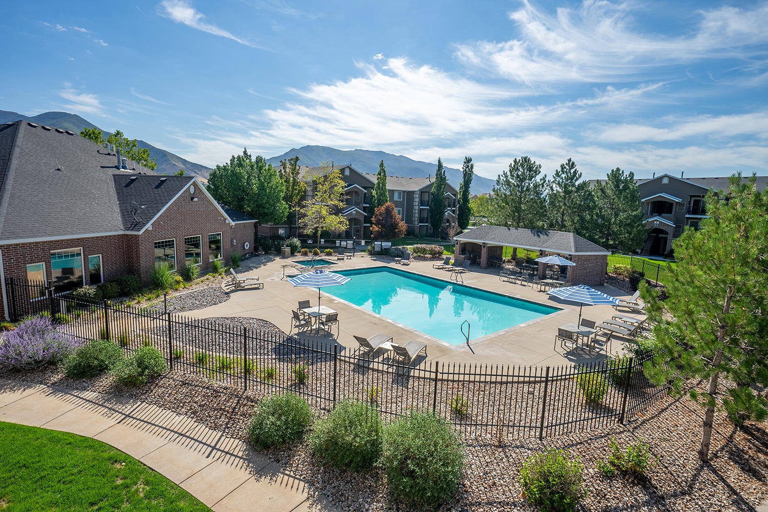 The Falls at Canyon Rim Image 9