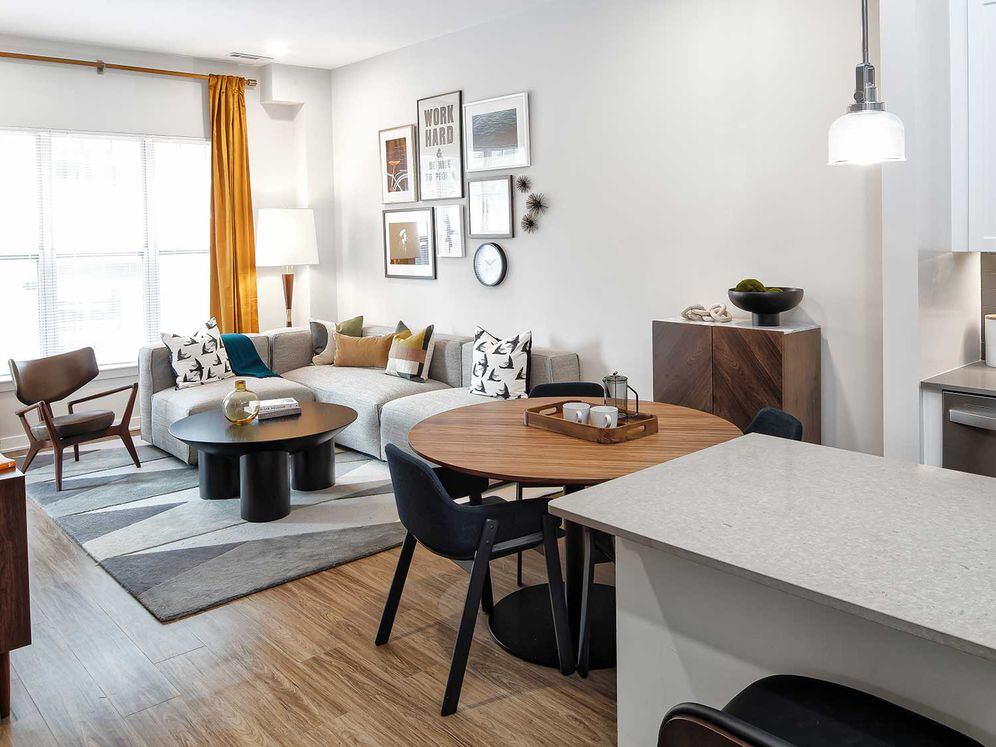 Classic Scheme kitchen, living and dining areas