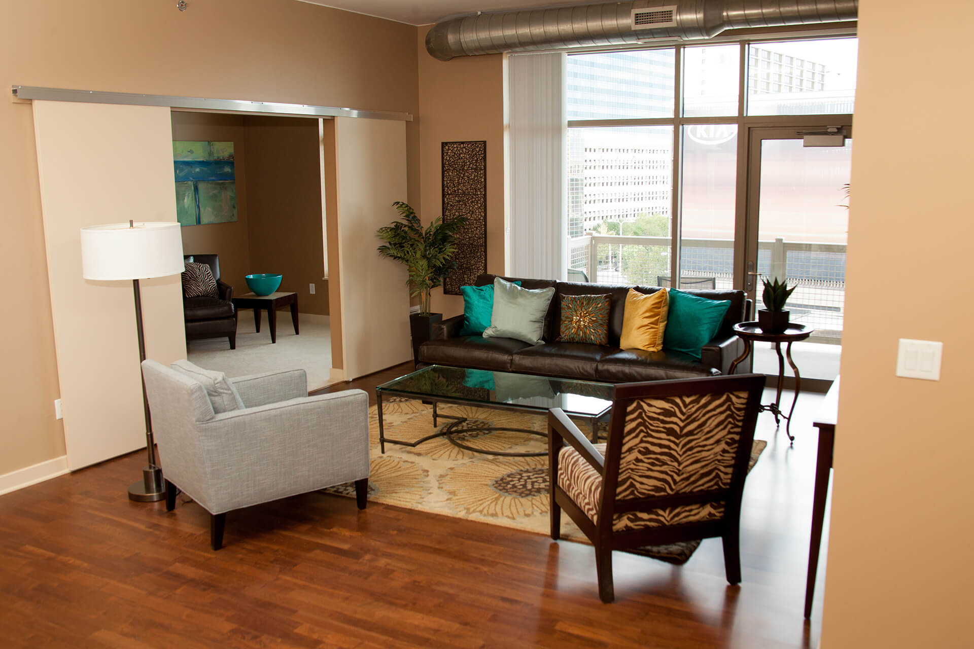 The Avenue District Image 4