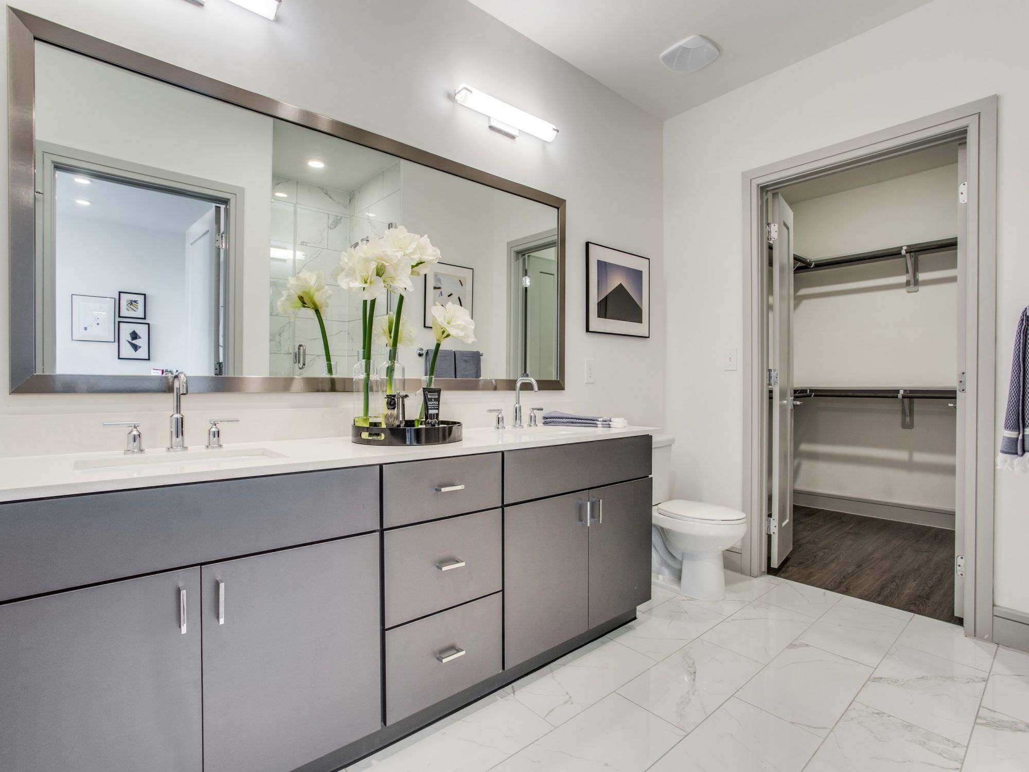 South Main Building Image 6