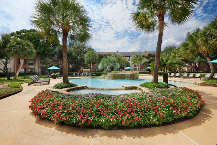 Camden Sugar Grove Image 15