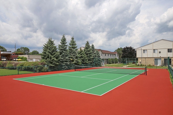 Village Club of Rochester Hills Image 8