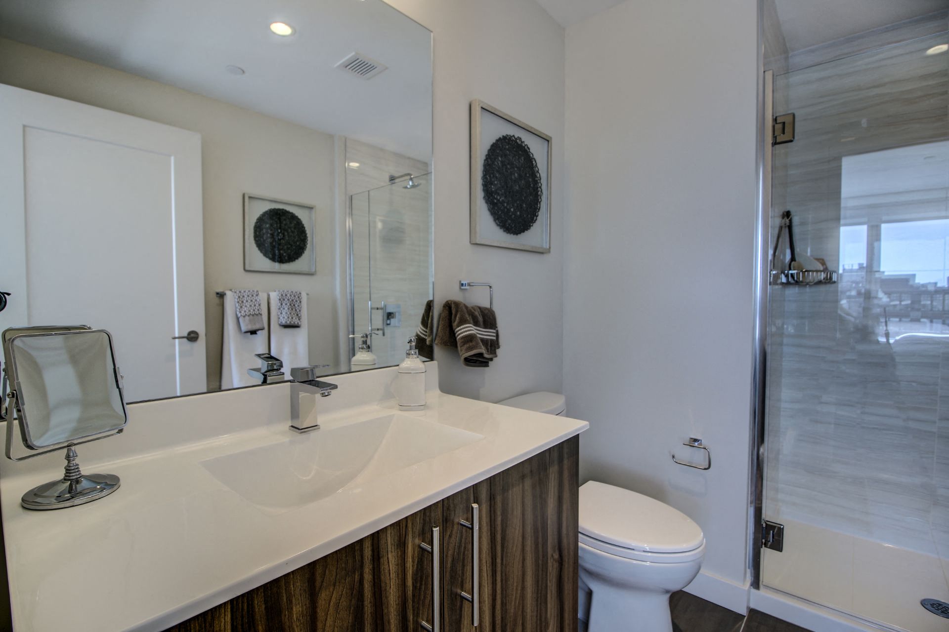 Spa Bath with Glass Shower