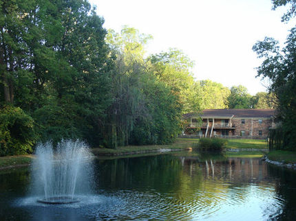 Stanford Court Image 2