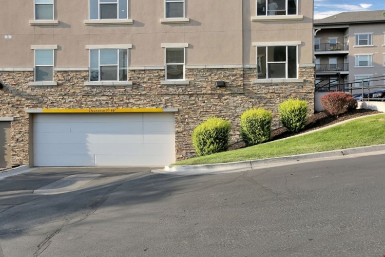 Meadowbrook Station Apartments Image 12