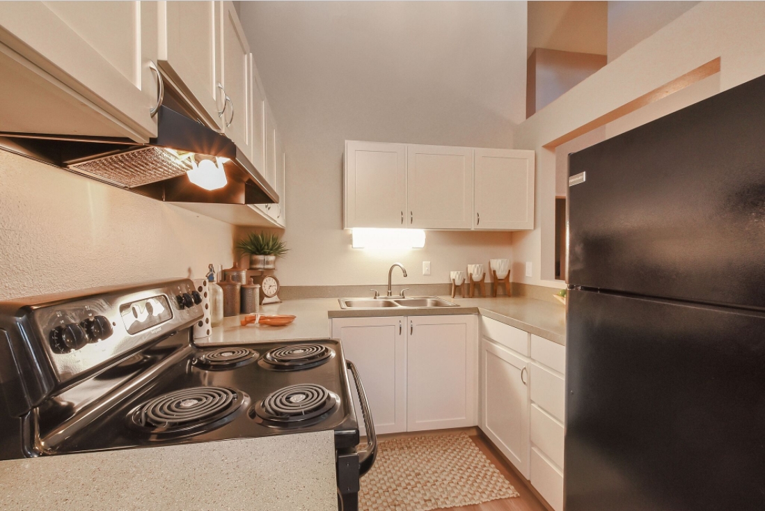 Lakeside Landing Apartments Image 2