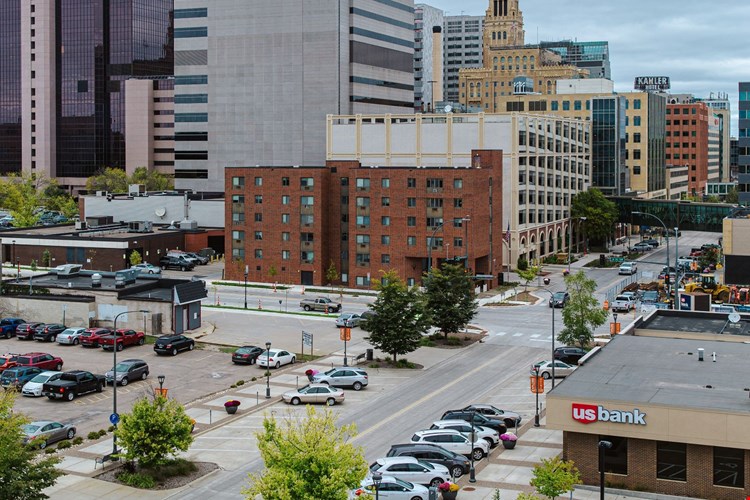 The Maven on Broadway Image 4