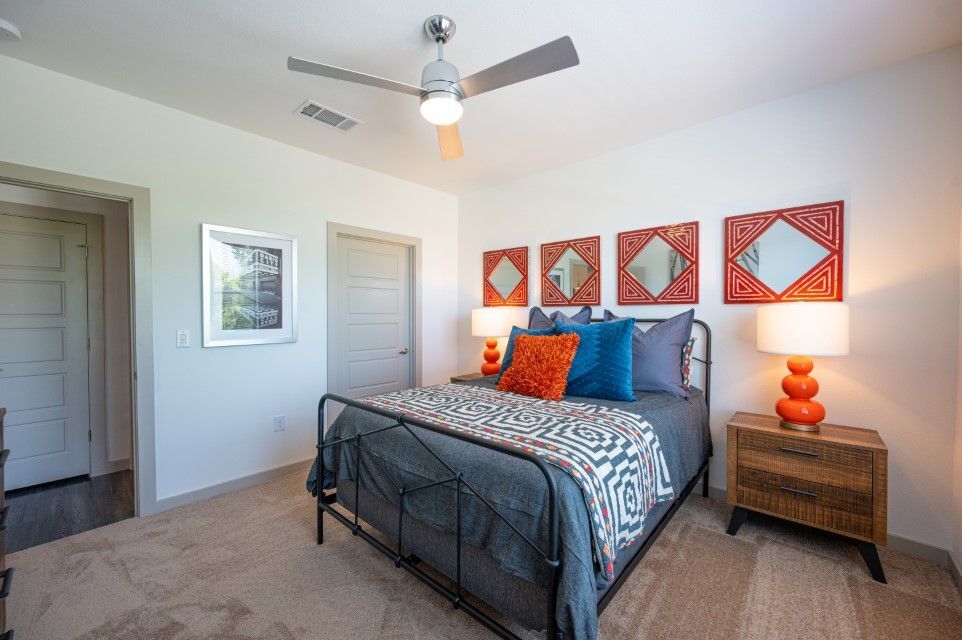 Axiom HUB 121 Image 35