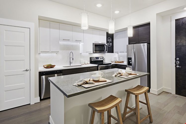 Camden McGowen Station Image 1