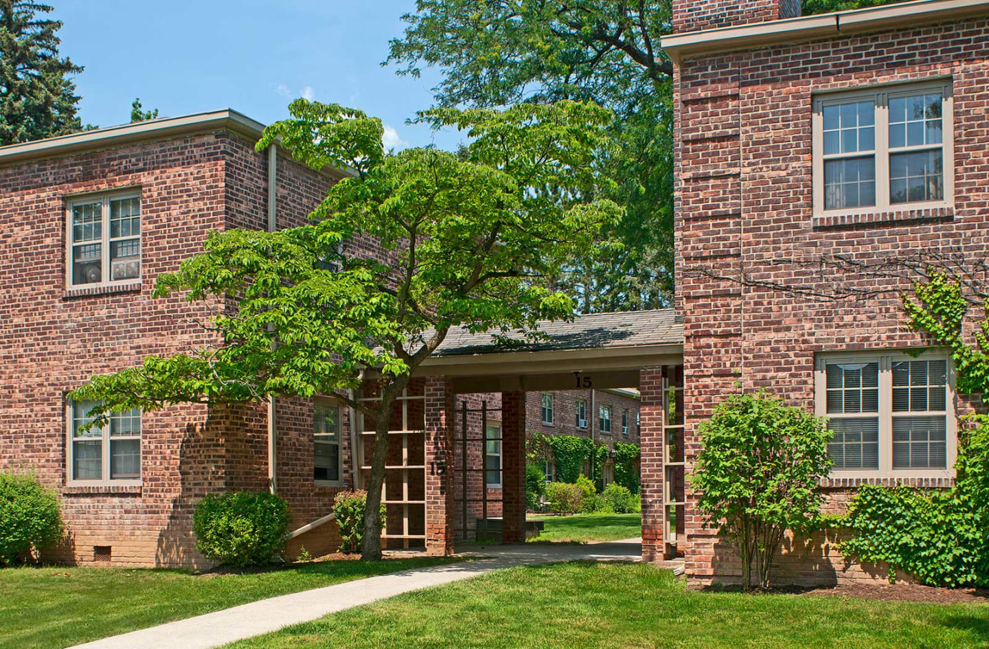Stonehenge Gardens Image 5