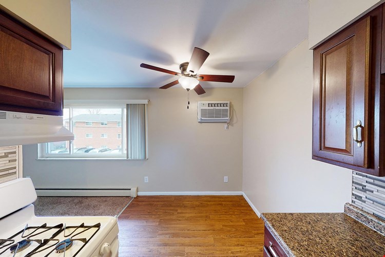 Sharondale Woods Apartments Image 41