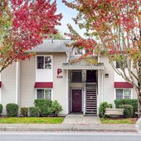 Courtside Apartment Homes Image 2