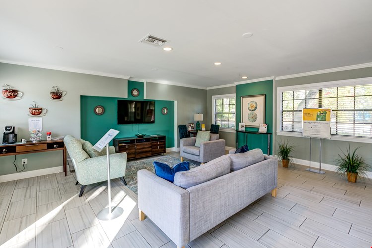 Fernwood Grove Apartments Image 5