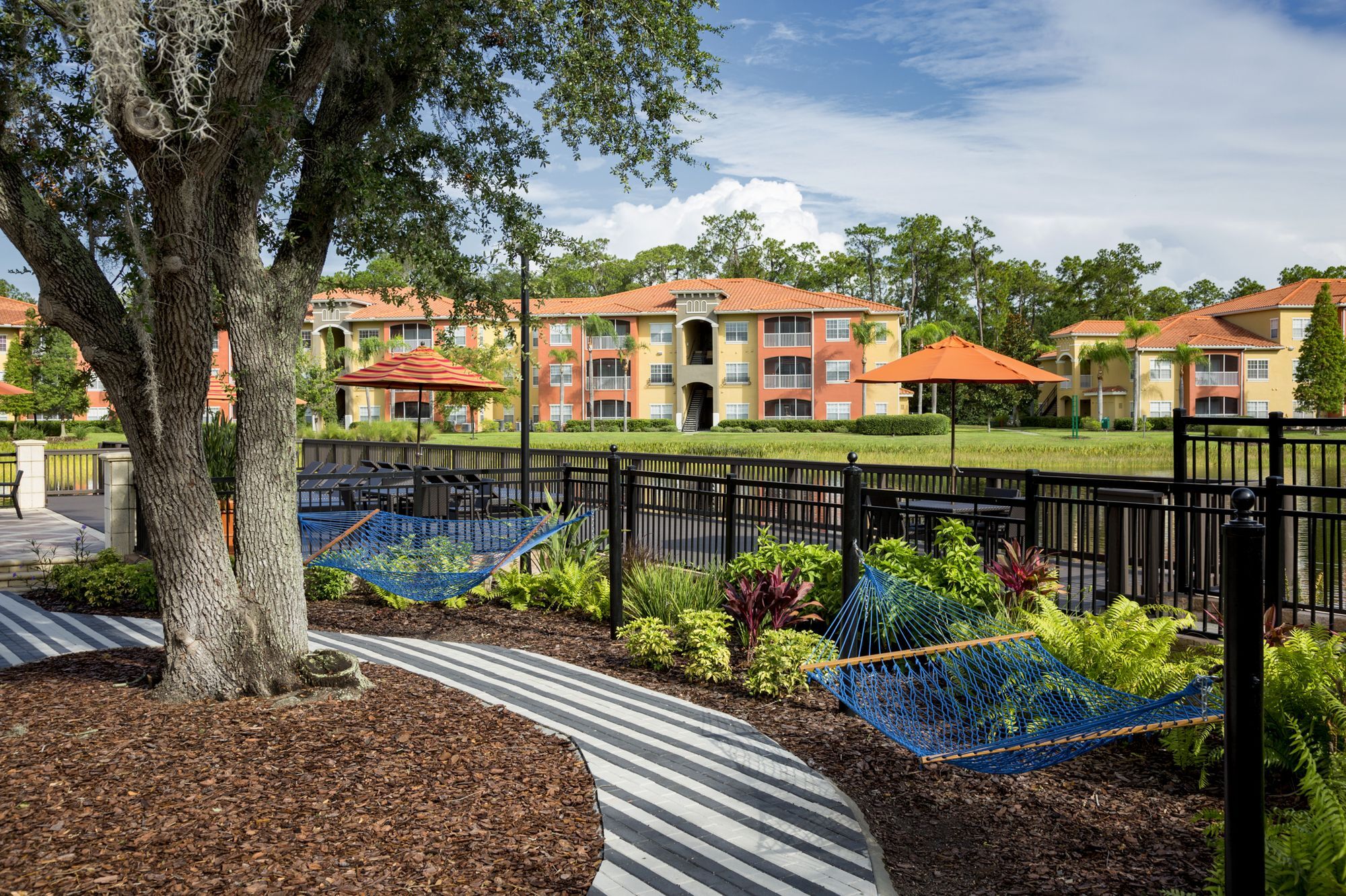 Camden Visconti Image 28