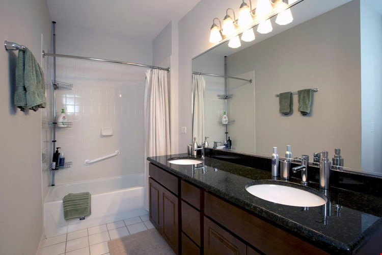 Deerfield Village Centre Image 8