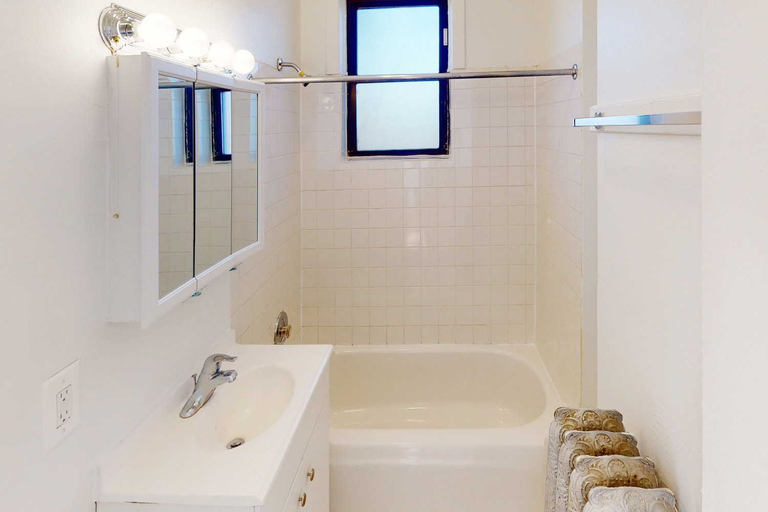 5457-5459 S Blackstone Avenue Image 8