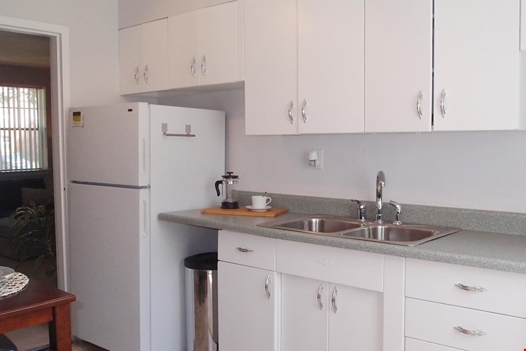 Hampton Gardens Image 12