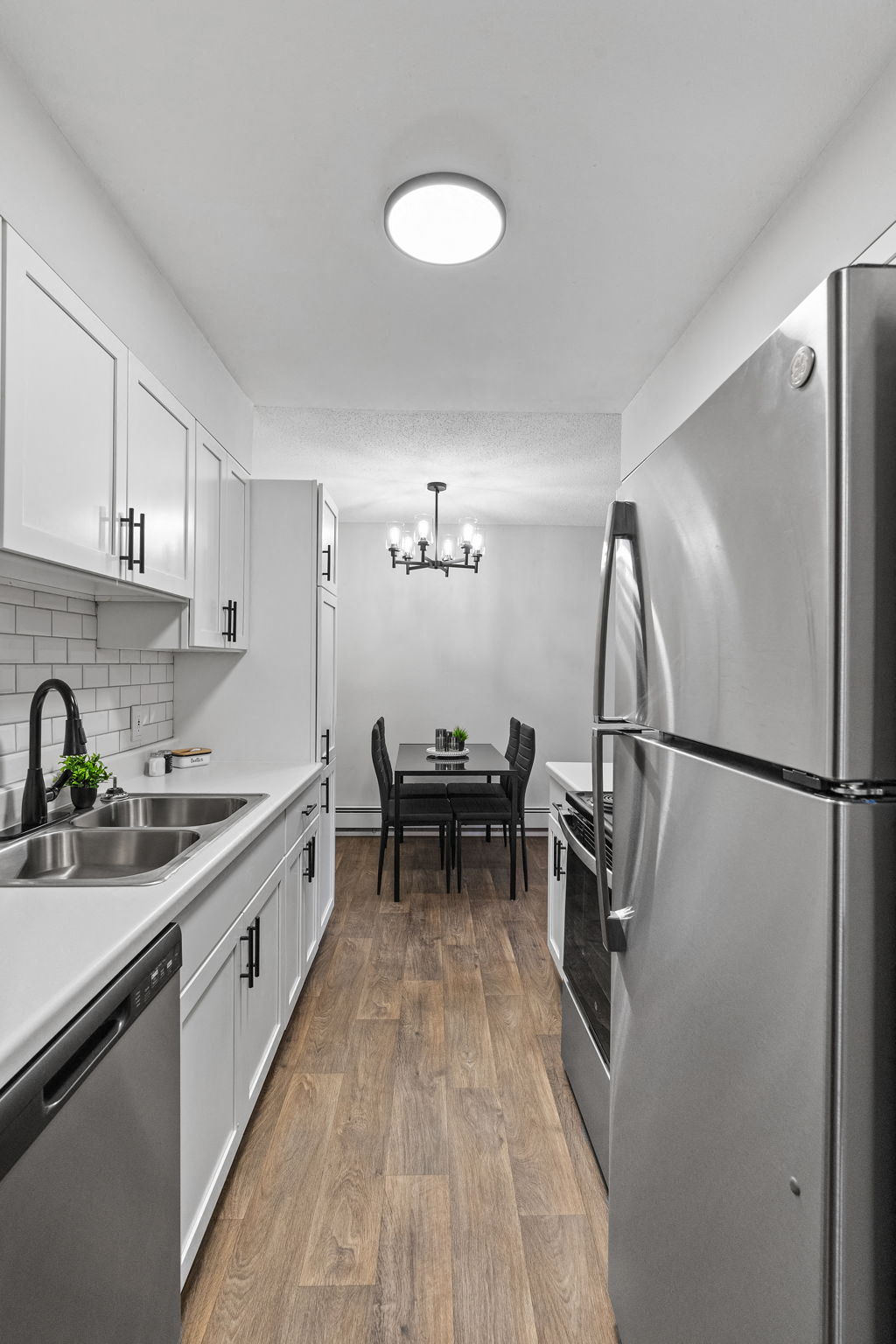Lancaster Village Apartments Image 9