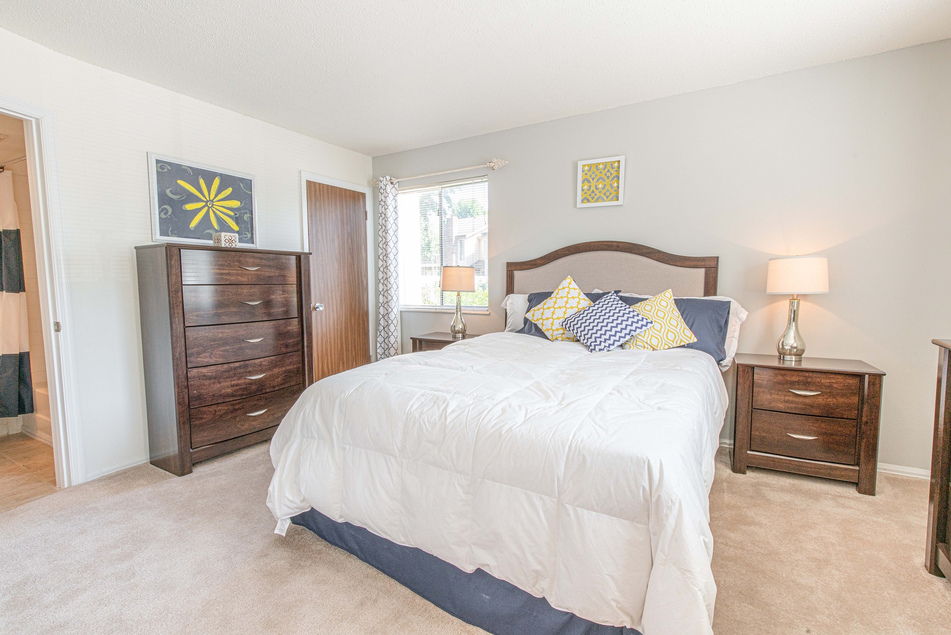 Waterford Manors Image 7