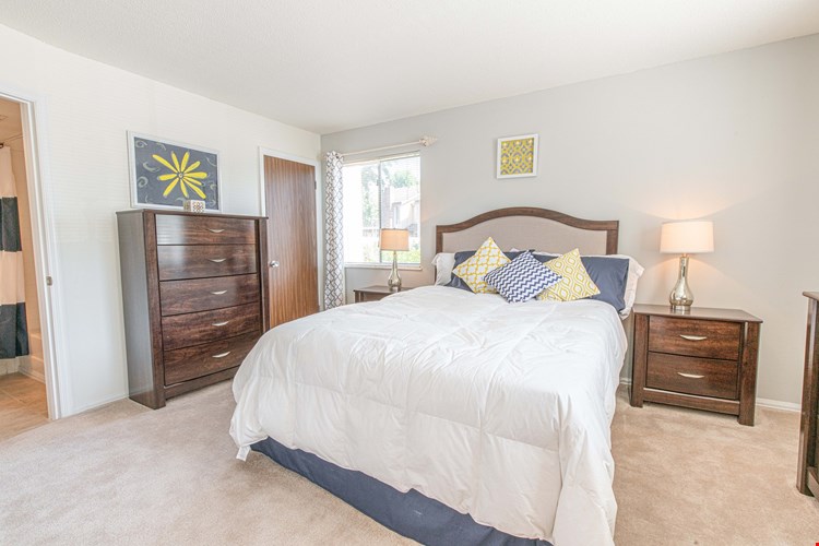 Waterford Manors Image 7