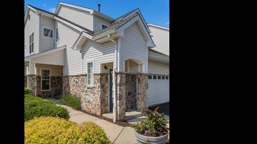 The Courts of Avalon Image 3