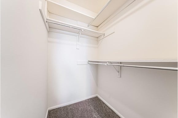 Hunt Club Apartments Image 21