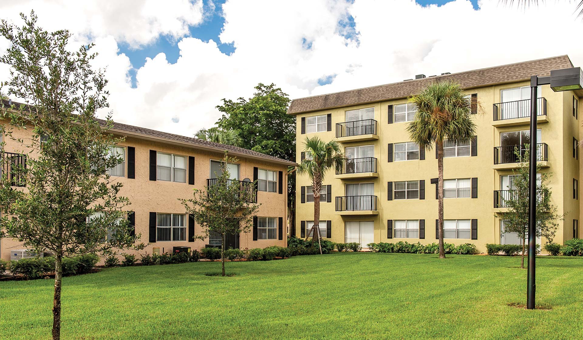 Take a stroll with your dog around our pet-friendly community