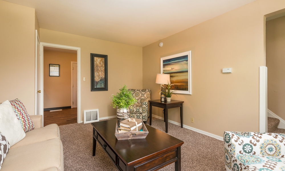 Brentwood Park Townhomes and Apartments Image 10