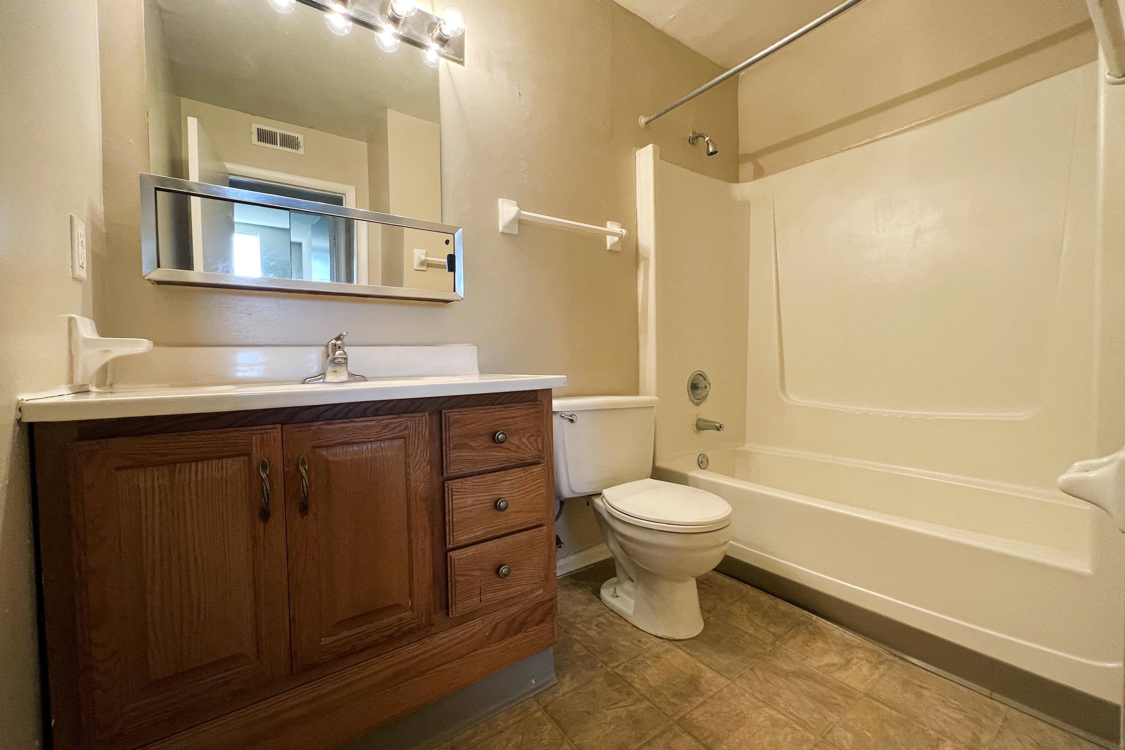 Crown Ridge Apartments Image 32