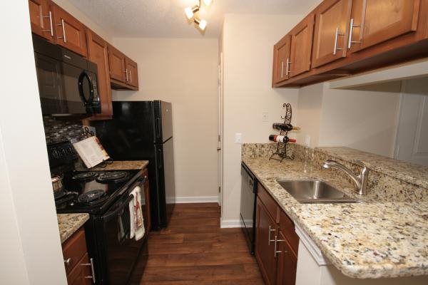 Wood Pointe Apartments Image 10