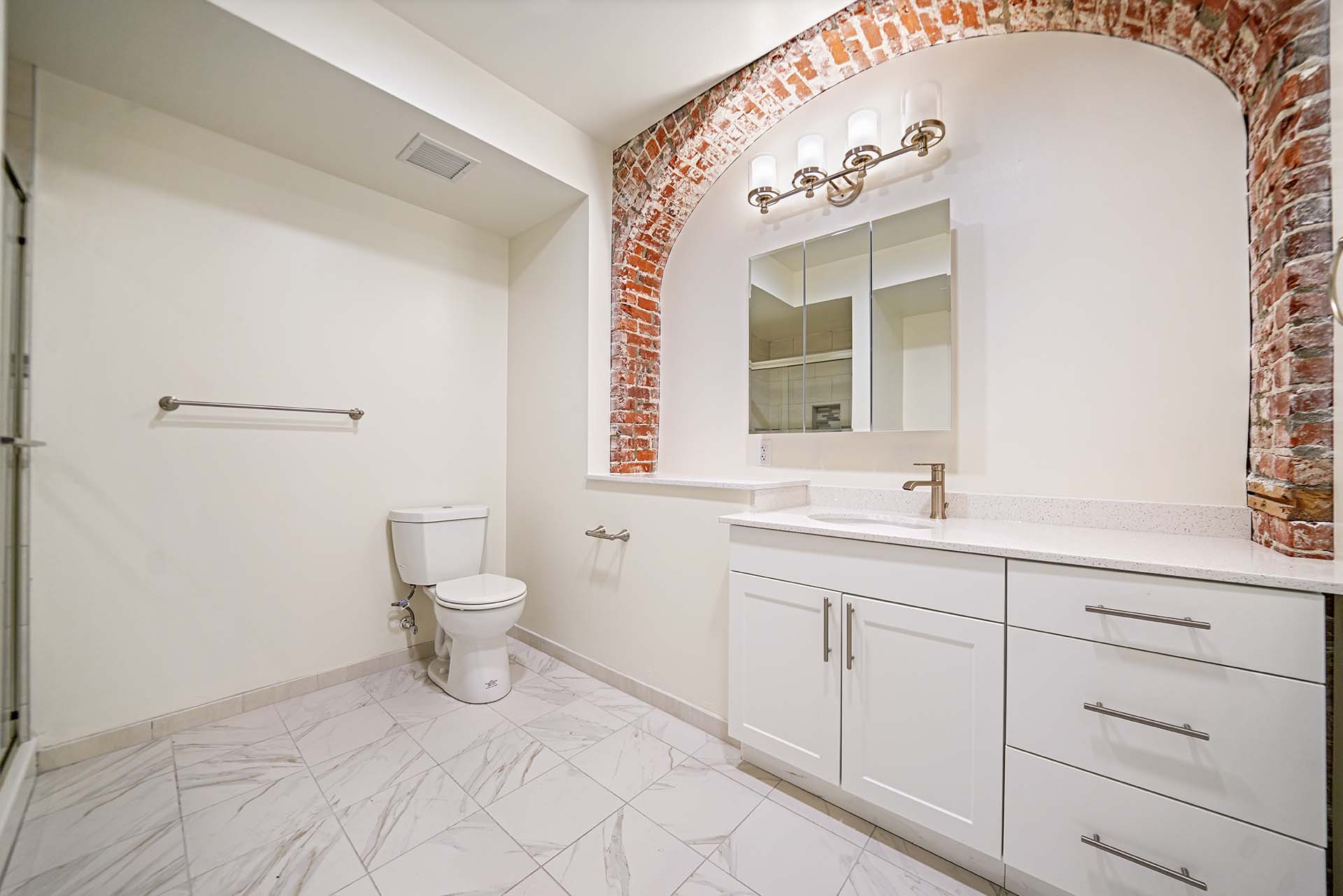 901 Market Tower Image 3