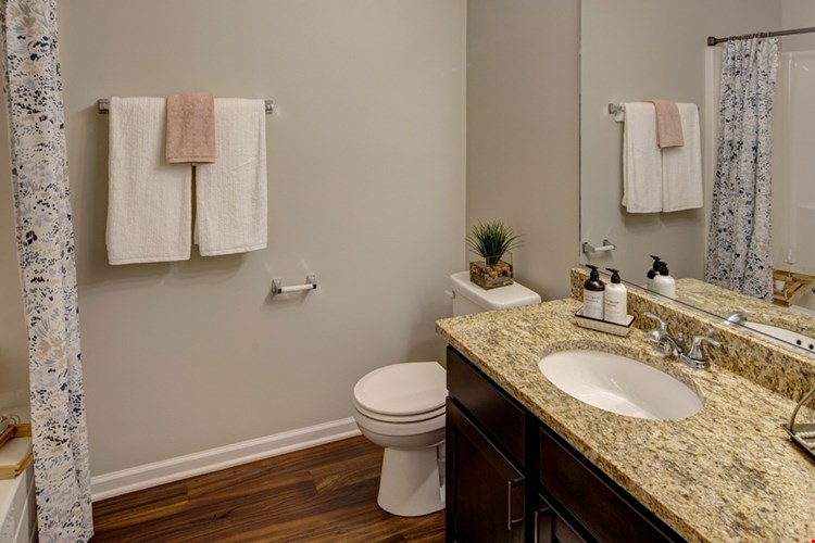 Algonquin Square Apartment Homes Image 9