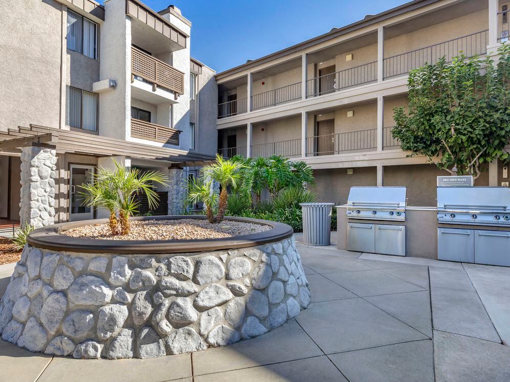 Courtyard with barbecue grills