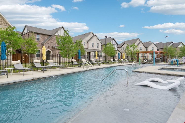 BB Living The Tribute Image 47