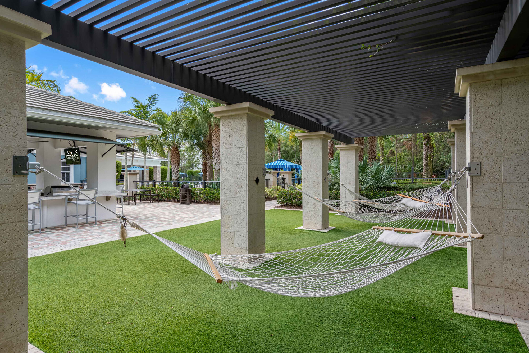 Axis Wellington Green Image 25