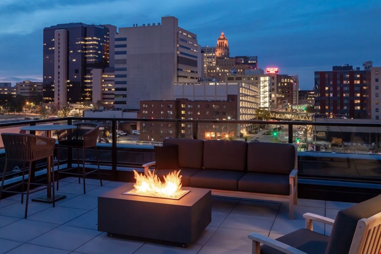 The Maven on Broadway Image 3