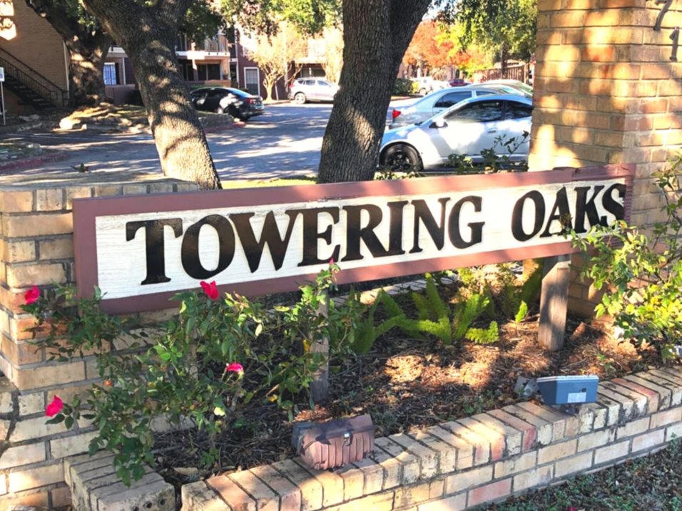 Towering Oaks Image 2