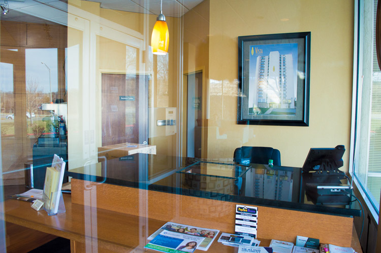 Vista Condominiums Image 3