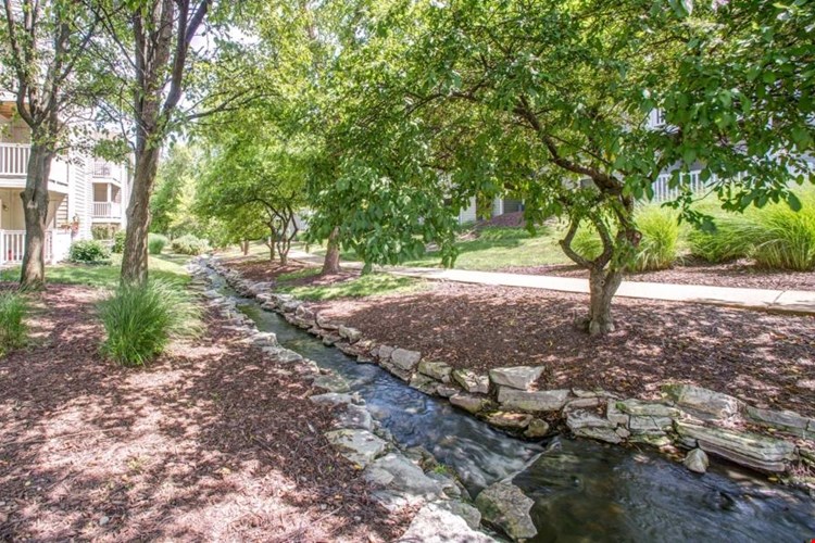 Bonhomme Village Image 27