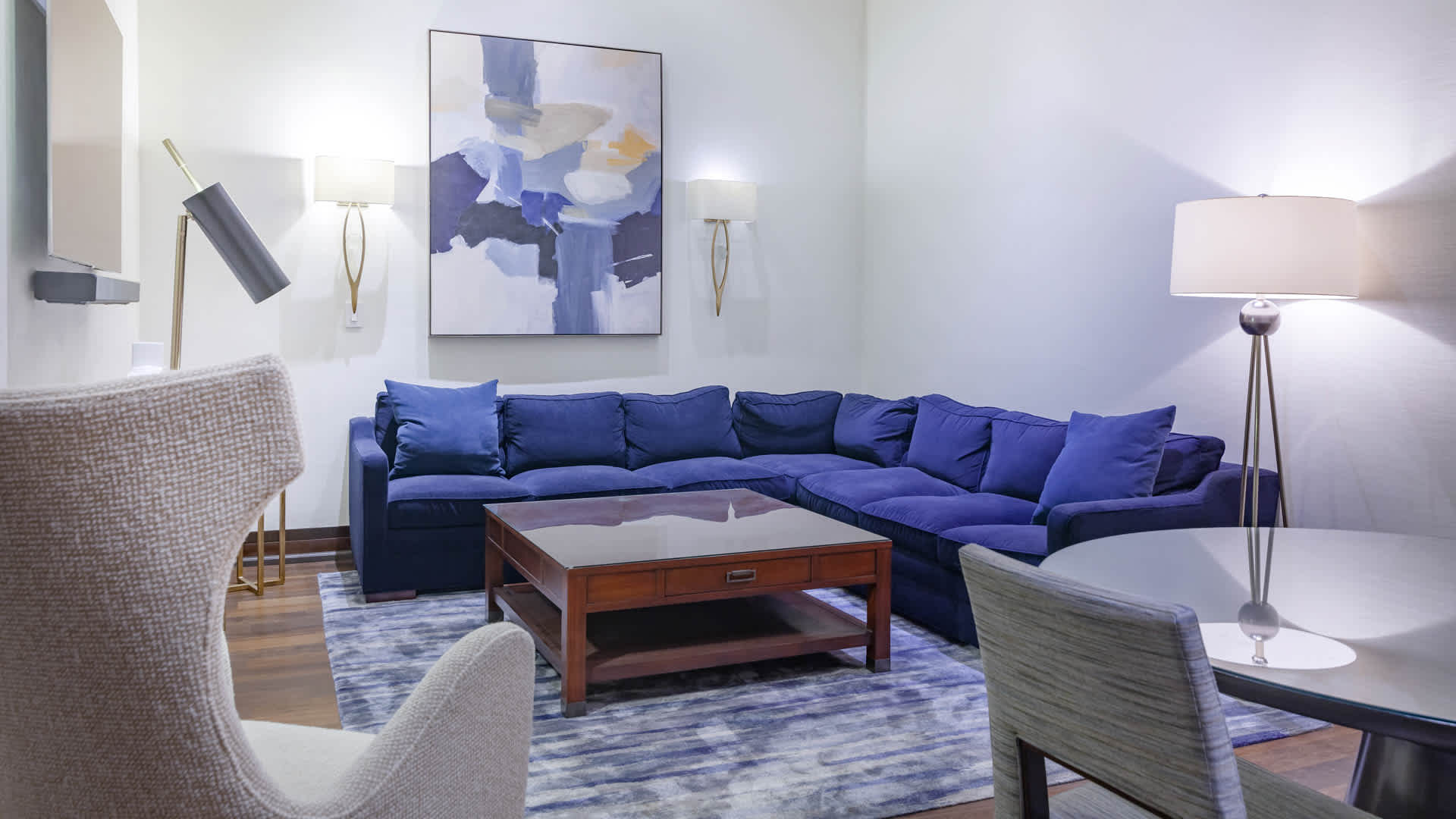 140 Riverside Boulevard Image 28