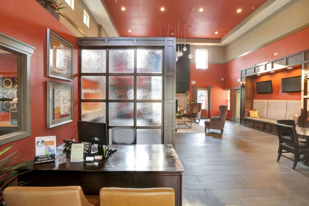 Meadowbrook Station Apartments Image 4