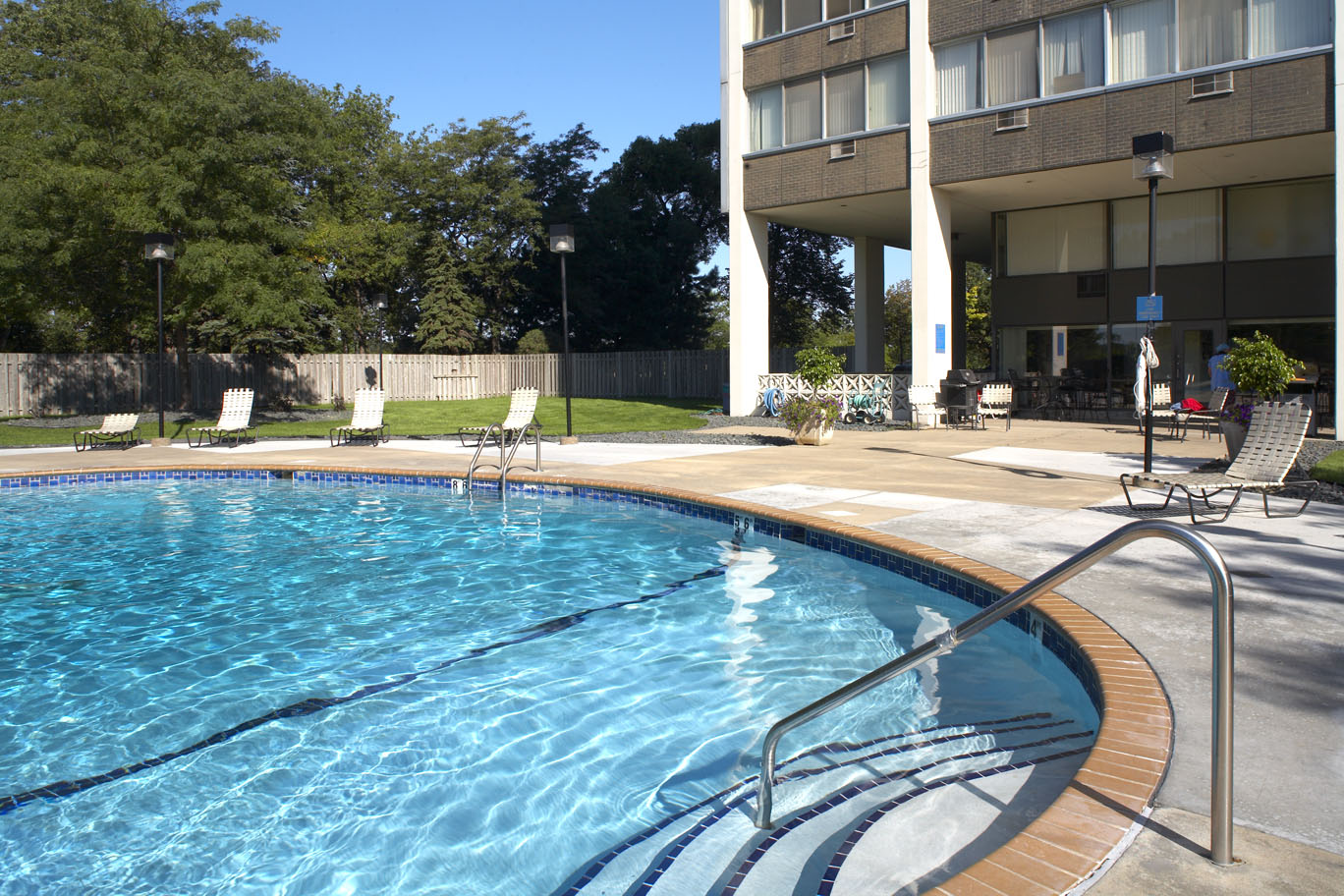 740 River Drive Image 6